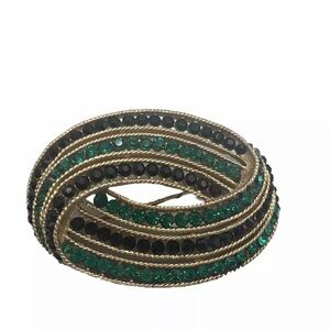 Trifari oval blue rhinestone brooch